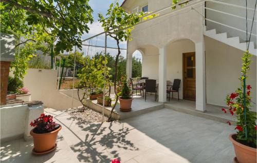 Pisak Apartment | 2 Bedroom Cozy Apartment In Pisak