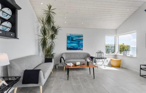 Skarupøre House | 2 Bedroom Cozy Home In Skårup Fyn