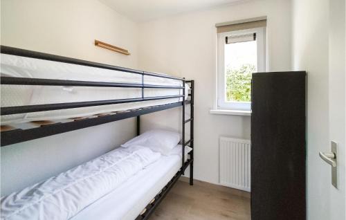 Heinkenszand House | 2 Bedroom Cozy Home In Heinkenszand