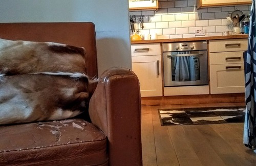 Abernethy Cottage | 2 Bedroom, family and pet-friendly, cosy cottage in stunning Perthshire.