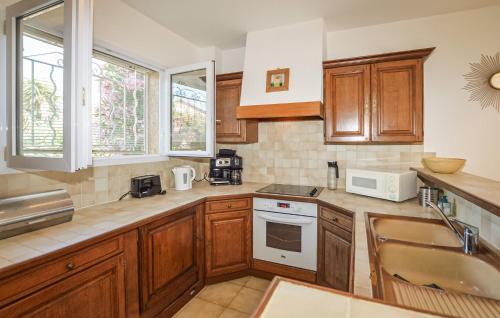 Prunete House | 2 Bedroom Gorgeous Home In Prunete