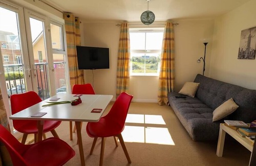 Middleton Cheney Apartment | 2 bedroom - great location near train station & parking @Banbury