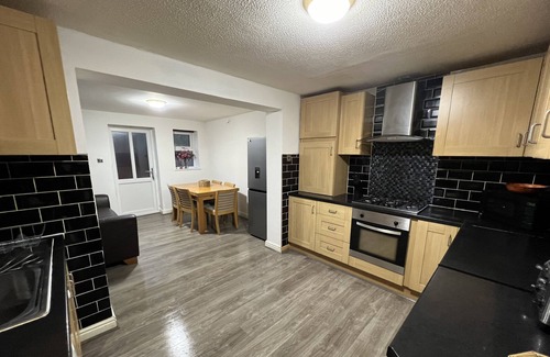 Birmingham House | 2 Bedroom House Pristine and Comfortable