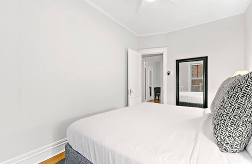 Boystown Apartment | 2-Bedroom Indulging Condo Apt in Festive Boystown