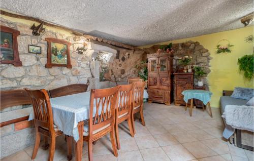 Vinodolska opcina Apartment | 2 Bedroom Nice Apartment In Grizane