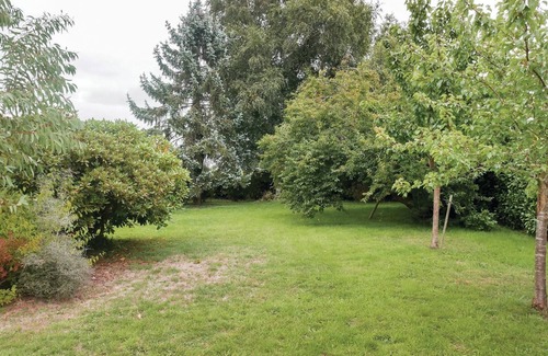 Berville-sur-Mer House | 2 bedroom nice home in Berville-sur-Mer