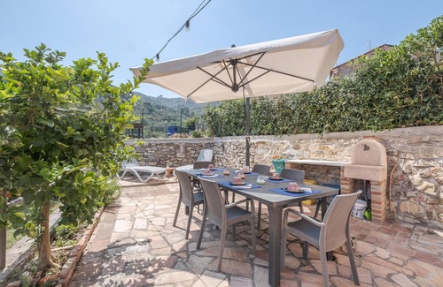 Carcoforo House | 2 bedroom nice home in Borgo d'Oneglia