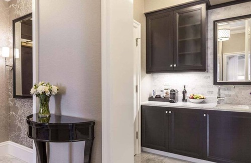 Nob Hill House | 2-Bedroom Suite at a 5⭐️ Hotel