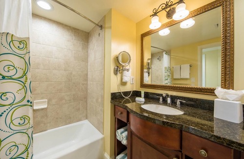 Estate Bakkero Resort | 2 BEDROOM SUITE - MARRIOTT'S FRENCHMAN'S COVE - ST. THOMAS