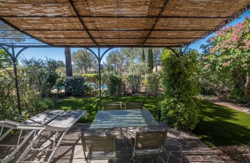 La Motte House | 2 BEDROOM TOWNHOUSE WITH GARDEN (N°507)