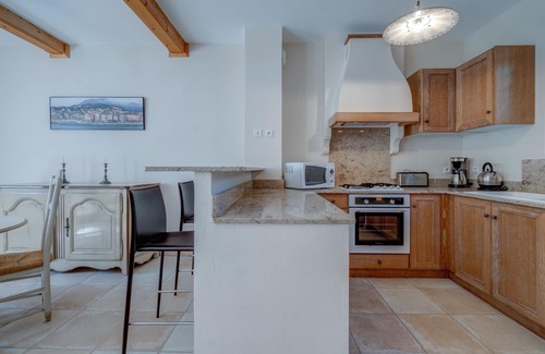 La Motte House | 2 BEDROOM TOWNHOUSE WITH GARDEN (N°532)