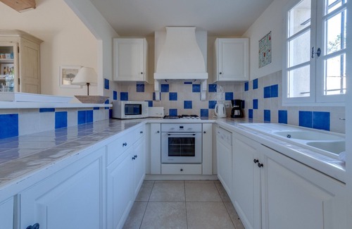 La Motte House | 2 BEDROOM TOWNHOUSE WITH GARDEN (N°562)