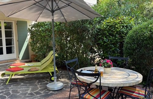La Motte House | 2 BEDROOM TOWNHOUSE WITH GARDEN (N°562)