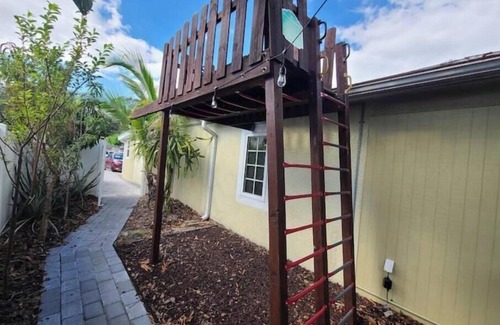 Pinecrest West Park Apartment | 2 Bedroom Tropical paradise #2