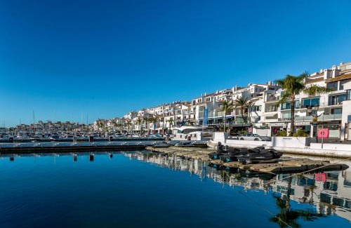 Puerto Banus Apartment | 2 Bedroom with pool in the heart of Puerto Banus