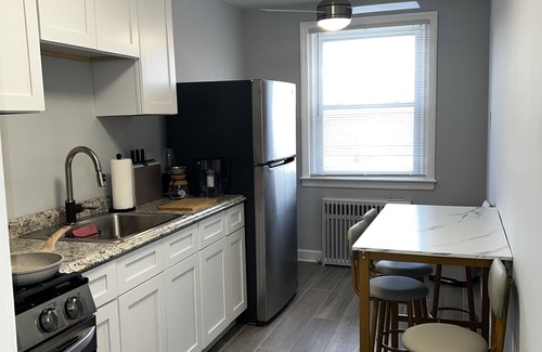 North Philadelphia Apartment | 2 bedroom with work space and high speed internet.