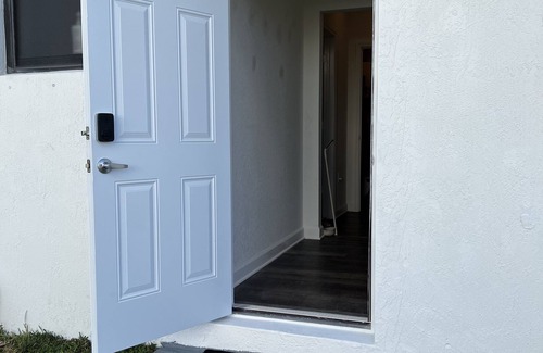 Goulds House | 2 Bedrooms 1 Bath Guest Suite, on your way to Florida Keys