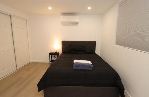 North Beacon Hill Apartment | 2 bedrooms and Studio near Downtown, Airport, stadiums, light rail