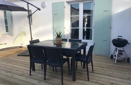Le Bois-Plage-en-Re Apartment | 2 Bedrooms Apartment In Le Bois-Plage-En-Ré