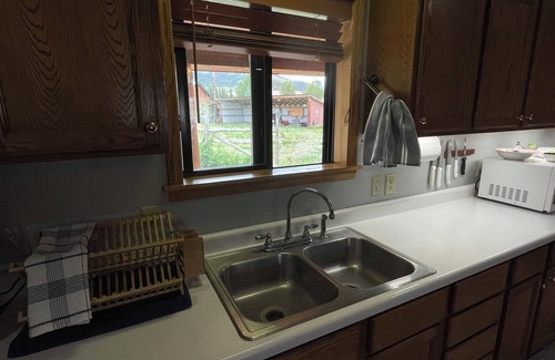 Creede House | 2-br/2-ba house, 1 acre w/large yard, hot tub, firepit, just outside Creede, CO.