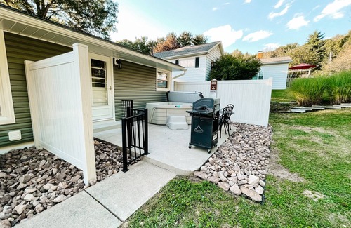 Millersburg House | 2 Br home with Hot-Tub! Quiet, dead end street