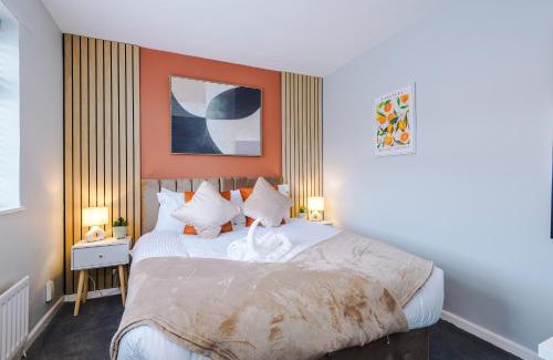 Broadheath House | 2 BR House By Eason Stays Short Lets & Serviced Accommodation Wythenshawe With Free Parking