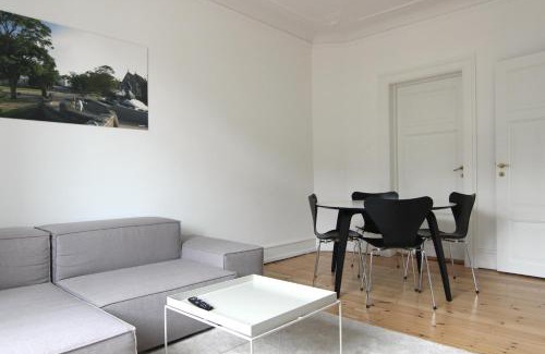 Frederiksberg C Apartment | 2-BR w a balcony in Frederiksberg C - 189