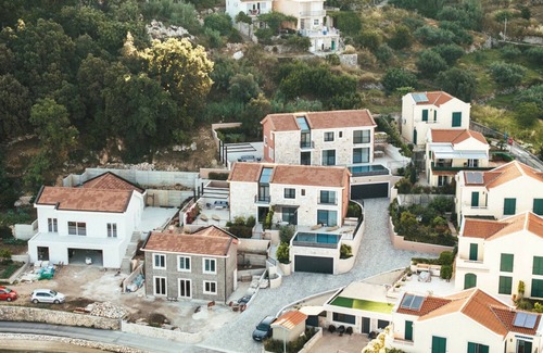 Slano House | 2 BRAND new villas with a sea view and close to the beachfront and Dubrovnik