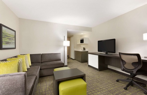 Yorkshire Hotel | 2 Connecting Suites at a Hotel