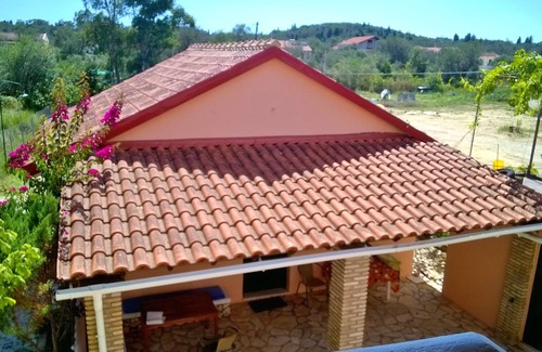 Kavos Apartment | 2 Cosy Apartments X 4-5 people on the beach in Corfu