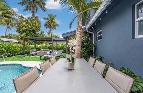 Tarpon River House | 2-Family Retreat: Pool, Gym, Near Beach & Las Olas
