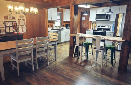 Cleveland Cabin | 2 for the price of 1! 6 Bdrms, 2 Firepits, 2 Arcades!