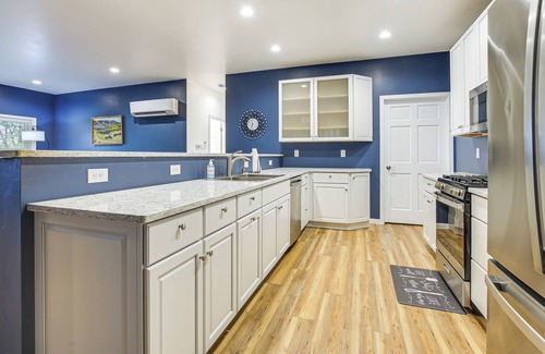Abrams House | 2 Mi to Lake Michigan: Home w/Patio in Green Bay