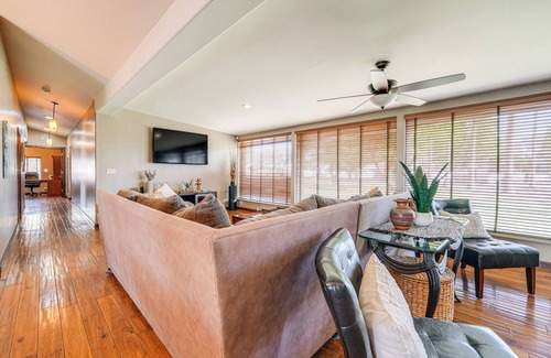 South Scottsdale Villa | 2 Mi to Old Town: 'The Grand Palms Estate' w/Pool