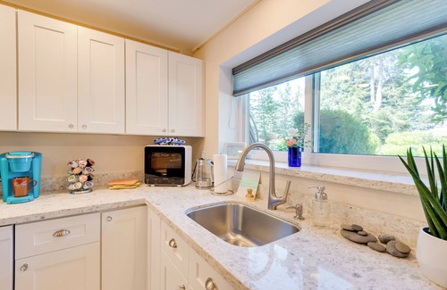 Kenmore House | 2 Mi to St Edward State Park: Ground-Level Studio
