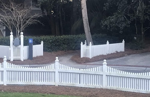 Kiawah Island House | 2 Min.Walk to Beach. Charming, spacious 3bd;3ba home. Hear the Ocean from Porch