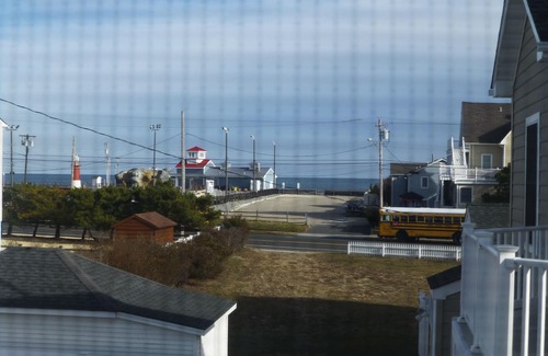 Point Pleasant Beach House | 2 min walk to Jenkinson's Beach/Boardwalk. Beautiful, large house for big family