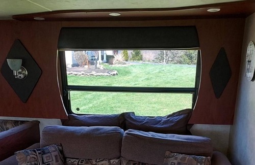 Coram RV Rental | 2 of2 campers located in PRIVATE campground just 6 miles from Glacier National 🌲