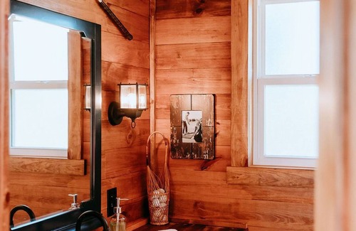 Wimberley Cottage | 2-Queen Bedroom #8 | Sports Retreat at RusTx Ranch