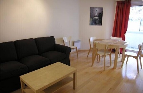 Carrieres-sur-Seine Apartment | 2 room apartment of 50 m²