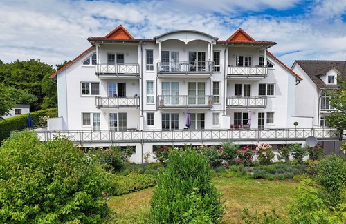 Lauterbach Apartment | 2-room vacation apartment with sea view from the balcony - Villa Vilmblick FeWo 15