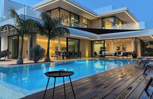 Vale de Covo Villa | 2 Rua da Palma - Luxurious, Stylish and Modern Living