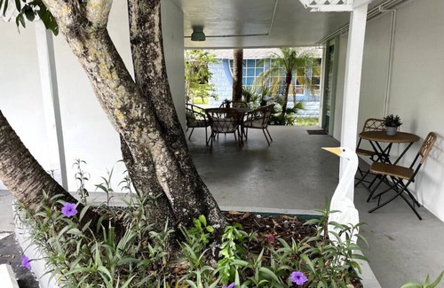 Dunedin Apartment | 2 · Seaside Artisan Apartment 2