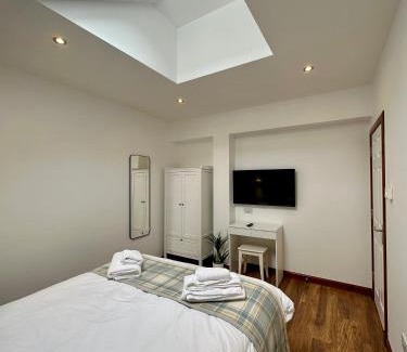 Fort William Apartment | 2 Sheraton Apartments