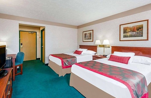 Strasburg Hotel | 2-Star Hotel ∙ Ramada by Wyndham Strasburg Dover