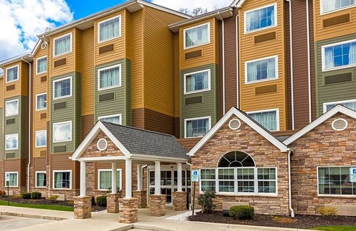 Steubenville Hotel | 2-Star Hotel ∙ Sleep Inn & Suites Steubenville at the University