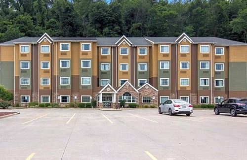 Steubenville Hotel | 2-Star Hotel ∙ Sleep Inn & Suites Steubenville at the University