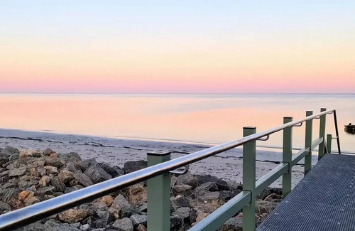 Lacepede House | 2 Storey Holiday Home With Ocean Views - Beach Access right across the road!