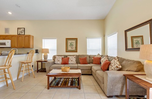 Davenport Villa | 2 Suites, 1 King, 5 Beds: Pool. Games Room #810 5 Bedroom Villa