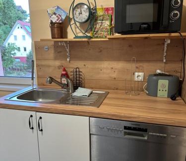 Betzweiler Apartment | 2 Zi Ferienwohnung mit schöner Aussicht und mit Balkon bis zu 5 Personen in Loßburg, Schwarzwald